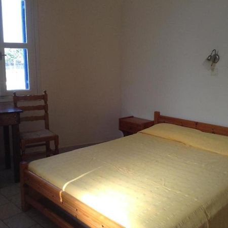 Rooms To Let Katerina & John'S Περίσσα Εξωτερικό φωτογραφία