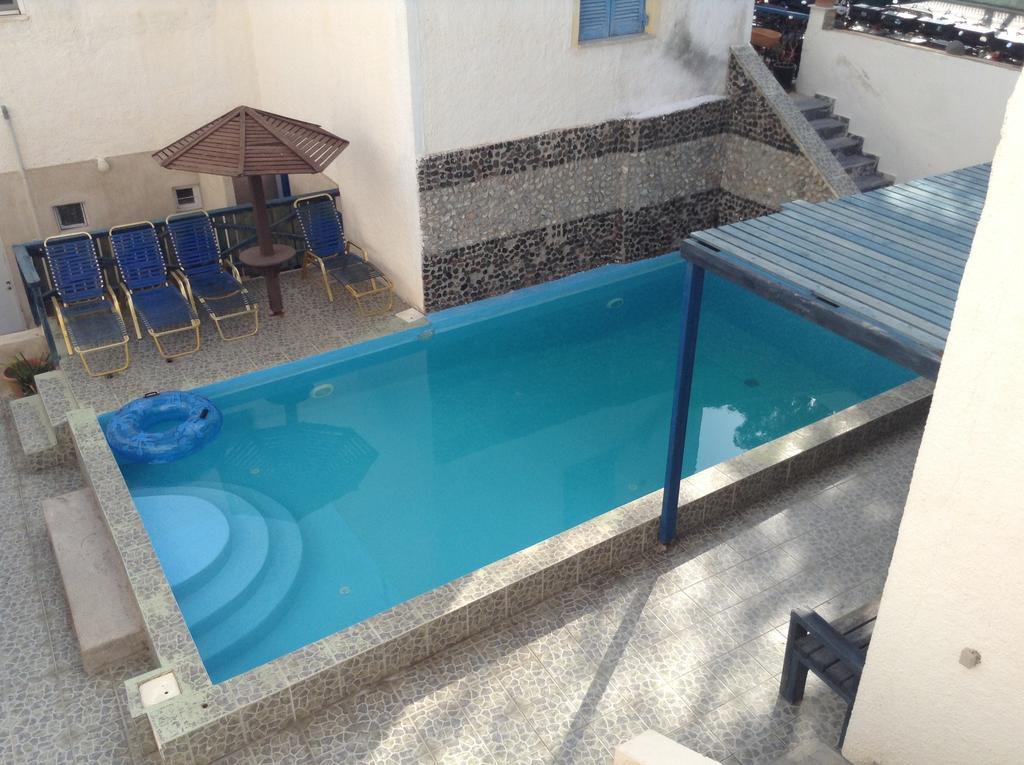 Rooms To Let Katerina & John'S Περίσσα Εξωτερικό φωτογραφία