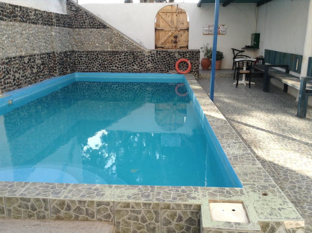 Rooms To Let Katerina & John'S Περίσσα Εξωτερικό φωτογραφία